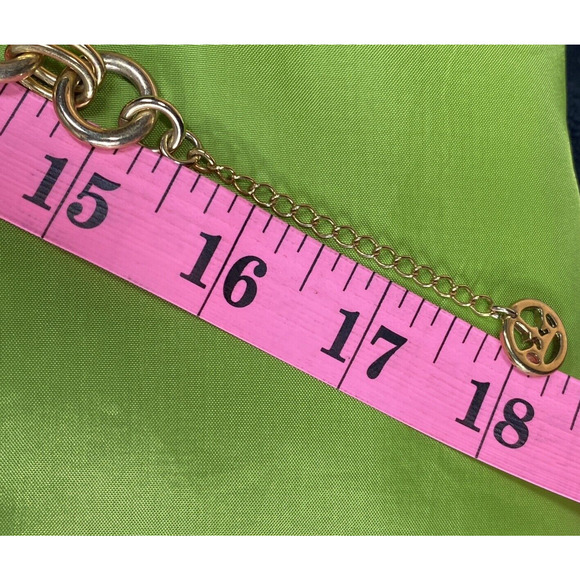 Crown TRIFARI Designer Signed Gold Tone White Enamel Choker 18" Retro Necklace - Picture 6 of 7